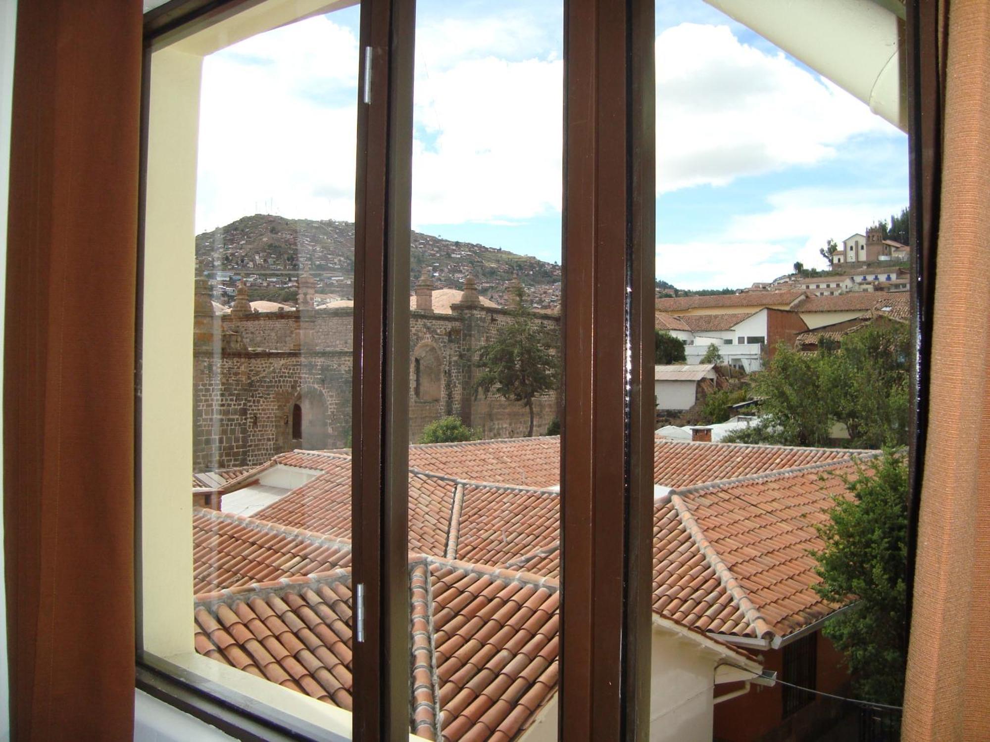 Hostal & Apartments El Triunfo Куско Екстериор снимка