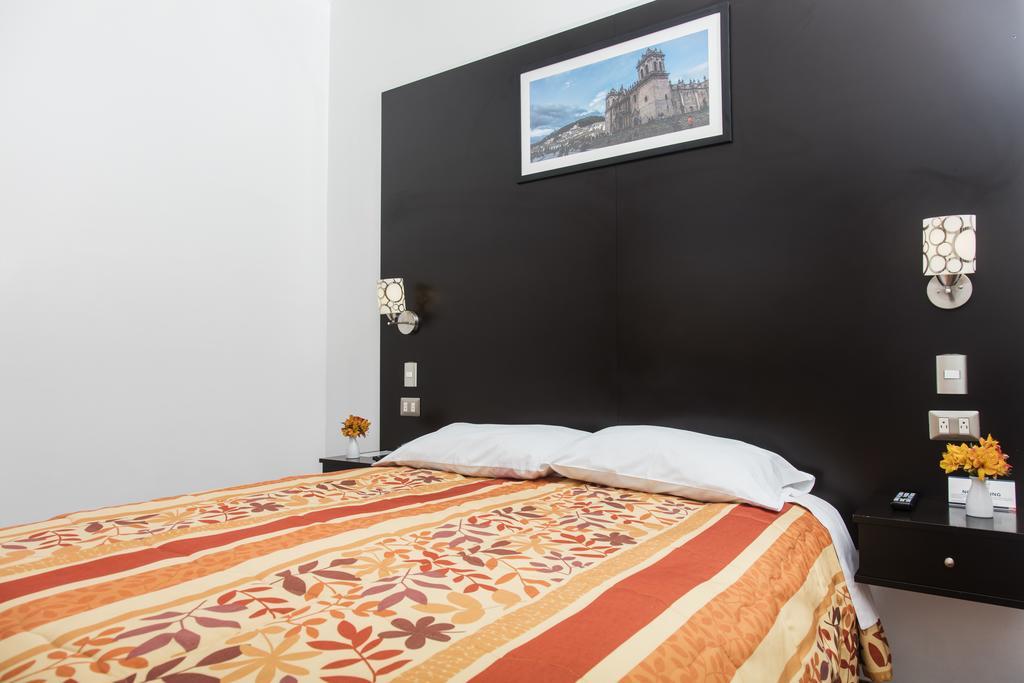 Hostal & Apartments El Triunfo Куско Екстериор снимка