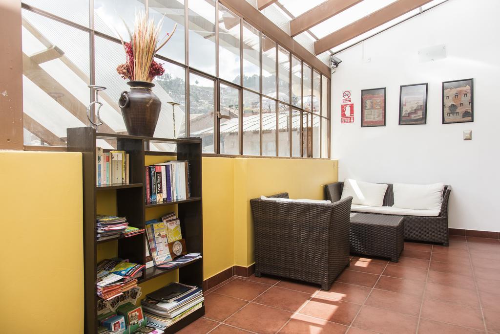 Hostal & Apartments El Triunfo Куско Екстериор снимка